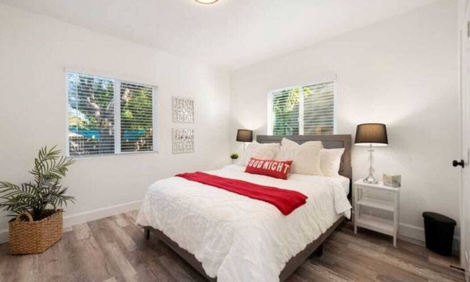 Southeastern Sacramento Casa | Central 2BR, 1BA & Arcade Crib in the heart of Sac