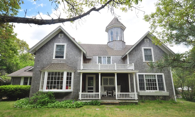 East Chop Casa | ¡AIRE CENTRAL! Tranquilo East Chop Retreat Walk 2 Town and Beach. 3ra casa de Bluff