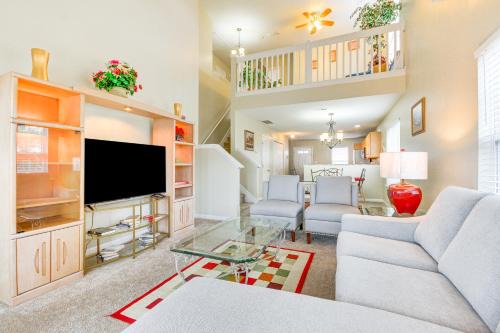 Greensboro Casa | Central and Spacious Townhome in Greensboro!