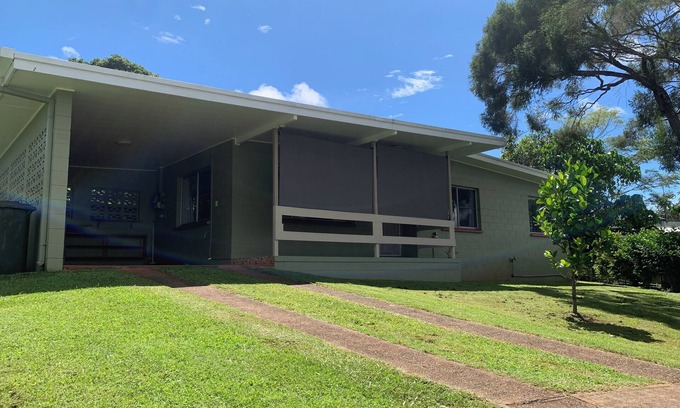 Atherton Casa | Central and Tidy 3 Bedroom house - Pet Friendly!