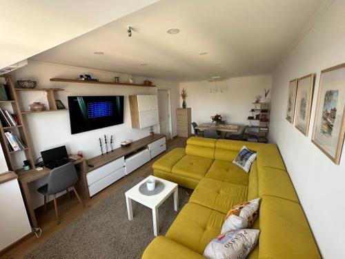 Carei Apartamento | Central apartment