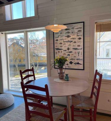 Egersund Apartamento | Central apartment with a loft in the middle of Egersund city center