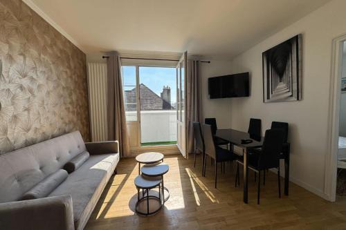Vaugueux Apartamento | Central apartment with balcony - castle view