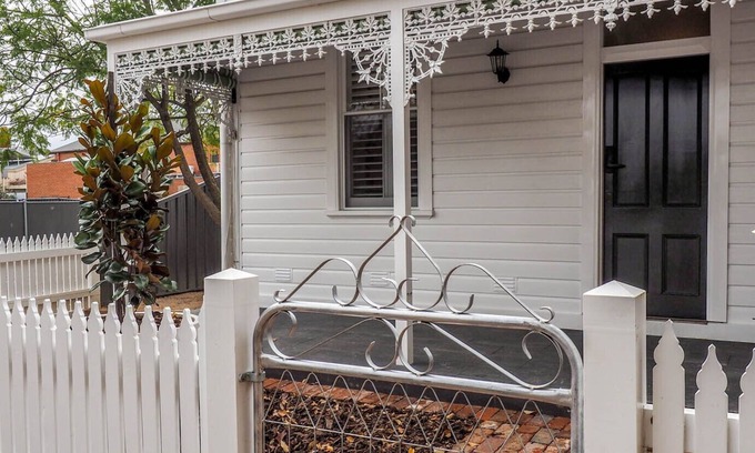 Bendigo Casa | Central Bendigo Cottage Charm