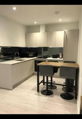 Camberley Apartamento | Central Camberley Apartment - Parking - Garden