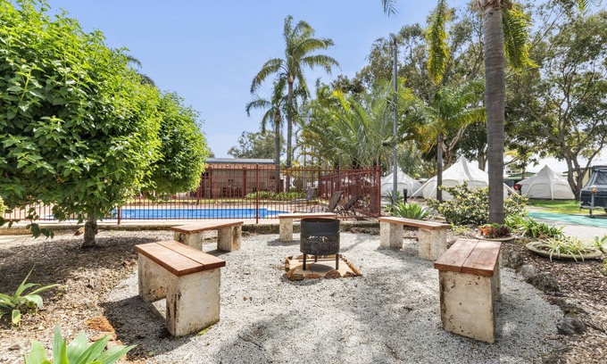 Ascot Cabina | Central Caravan Park