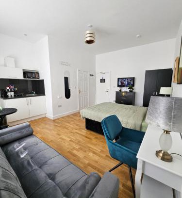 Leek Casa | Central Chambers Suites - Suite 1