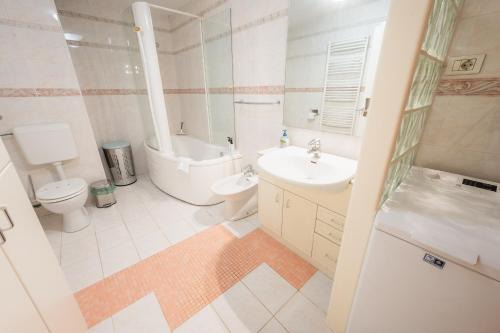 Bezigrad District Apartamento | Central Charm Haven