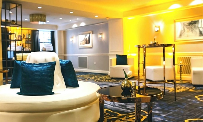 Downtown Chicago Hotel | Central Chic: 3 Plush Units, Near Chicago Museum of Contemporary Art!