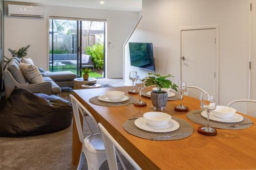 Christchurch Apartamento | Central City Hideout, Location, Location! w/park