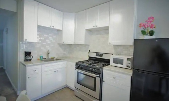 Shearer Hills - Ridgeview Casa | Central & Convenient, Airport-5Min, Anywhere-10Min