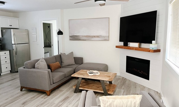 North End Casa | Central + Cozy 2 Bdrm House Minutes to Downtown - pet friendly
