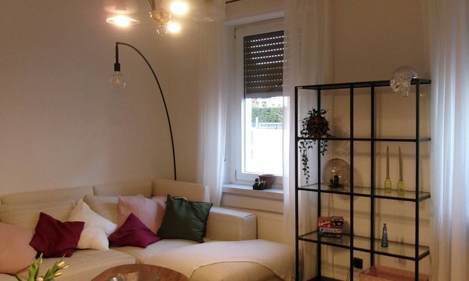 Solingen Condominio | Central, cozy apartment with its own terrace and private parking space