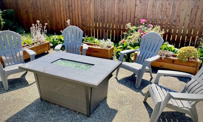 Arcata Casa | Central Craftsman Apartment