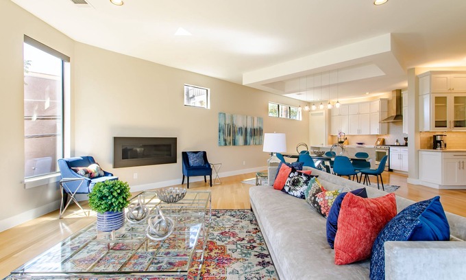 Turtle Creek Casa | Central Dallas-4 Bed Luxury Home