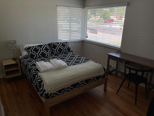 Ruby Hill Casa | Central Denver Master Room 24 hour self check in