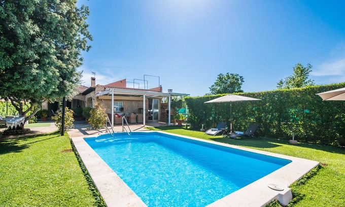 Lloseta Villa | Finca céntrica Mallorca Finca alegre con piscina