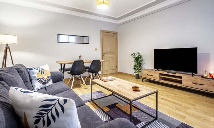 Esentepe Apartamento | Central Flat near Shopping Malls in Kagithane