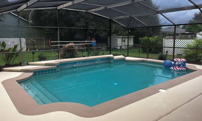 DeBary Casa | Central Florida Pool Home