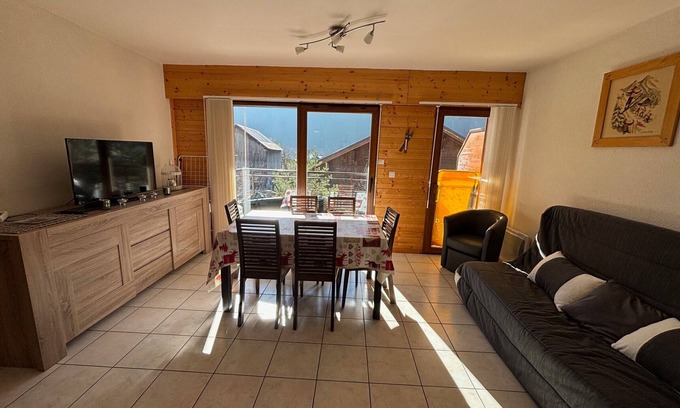 La Chapelle-d'Abondance Apartamento | Multi Pass a 3€/día/persona. Amplio apartamento de 3 habitaciones en el centro del pueblo.