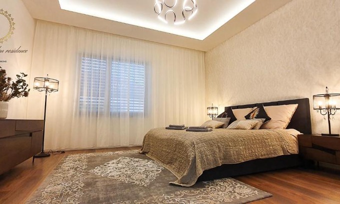 Levice Apartamento | Central garden residence