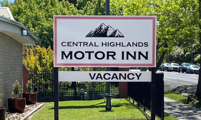Kyneton Hotel | Central Highlands Motor Inn