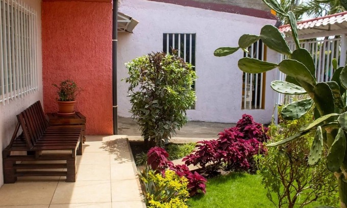 Managua Casa | Casa Central inc. AC, Garage, TV 58", Wifi, Garage