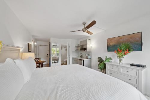 Kihei Apartamento | Central Kihei Gem! 3-Min Walk to the Beach & Shops