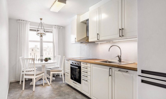 Harnosand Apartamento | Central large apartment with views!