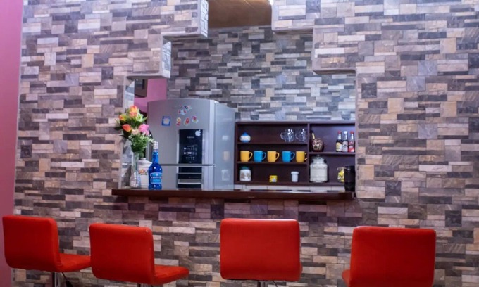 Managua Casa | Espaciosa Casa Centrica con Cocina , TV, Wifi , AC , King Bed ★