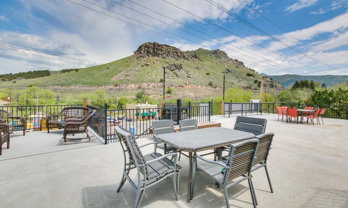 Lava Hot Springs Apartamento | Central Lava Hot Springs Studio w / Deck & Views!