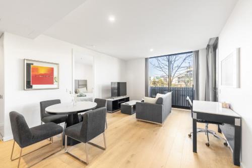 City West Apartamento | Central located 2 bedroom Apartment in Canberra with Parking