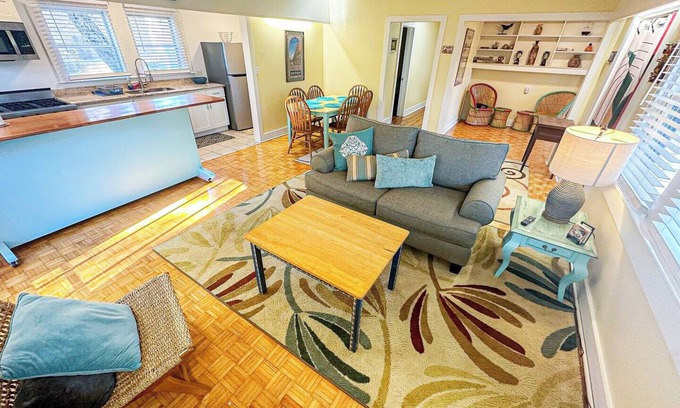 Long Beach Casa | Central Location Beach Access BBQ Patio Cottage