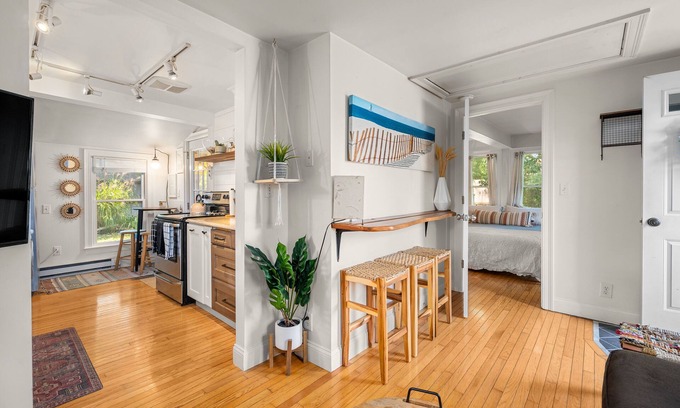 Orleans Casa | Central location! Bungalow for 2 + Garden