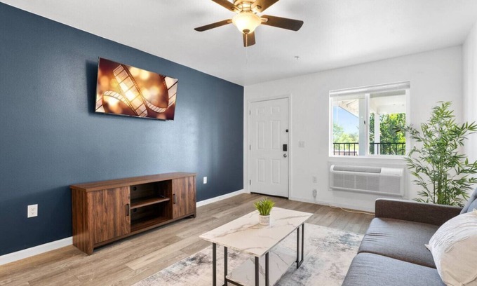 Reno/Tahoe Airport Apartamento | Charming 1-Bedroom - 35 Min to Lake Tahoe, Near Downtown Reno, Free Parking!