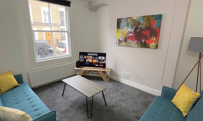 Bow Casa | Central London 5-bed Townhouse