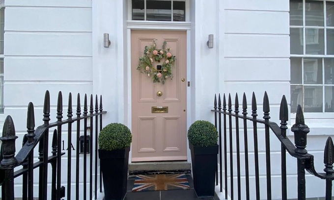 Churchill Apartamento | CENTRAL LONDON TOWNHOUSE! SHORT WALK TO BUCKINGHAM PALACE, RIVER METROS & CAFES!