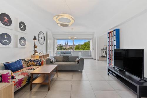 Bonnevoie Apartamento | Central Lux 2BR Apt with City Views & Balcony