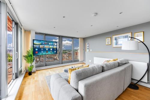 Bedford Apartamento | Central Lux Penthouse with Balcony, Terrace & Prking