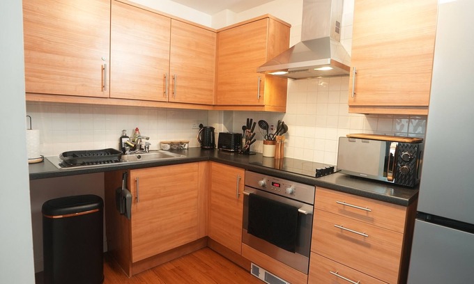 Central Milton Keynes Apartamento | Central M K 1-bedroom Apartment, Sleeps 4, Parking
