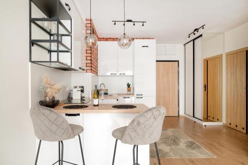 Baluty Apartamento | Central Manufaktura Apartment - Parking, Balcony - by Rentujemy