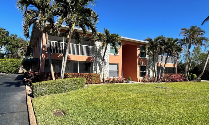 Central Naples Condominio | Central Naples Condo (1 E) Cerca de la playa.