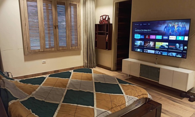 Ashok Nagar Casa | Central park view gem