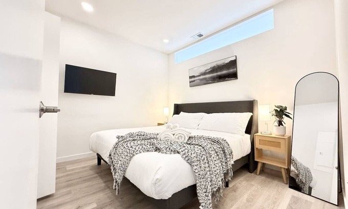 Poplar Apartamento | Central Philly 1Br Apt with Gym