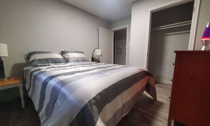 Algoma District Apartamento | Central Private 1BR Apt. w/Free Prkg + Fast Wi-Fi