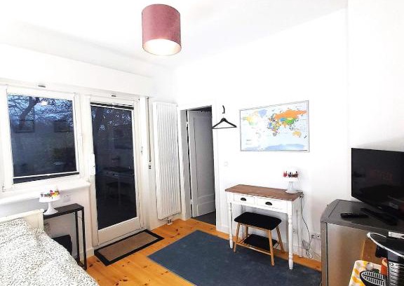 Marienthal Apartamento | Central Private Cozy Room w own entrance, Spacious Bathroom, on-site parking