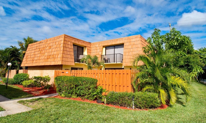 Biggar Casa | Central Quiet Location, only 12 Miles to Ft. Myers Beach
