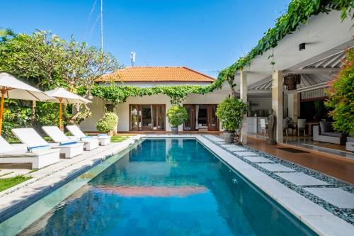 Drupadi Villa | Central Seminyak Villa Martini