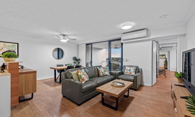Woolloongabba Apartamento | Central & Spacious! 2Bed/2Bath/1Car ~ Gabba