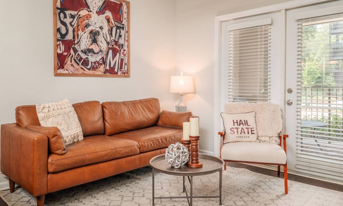 Starkville Condominio | Central Starkville Retreat | No Stairs | Walk Everywhere